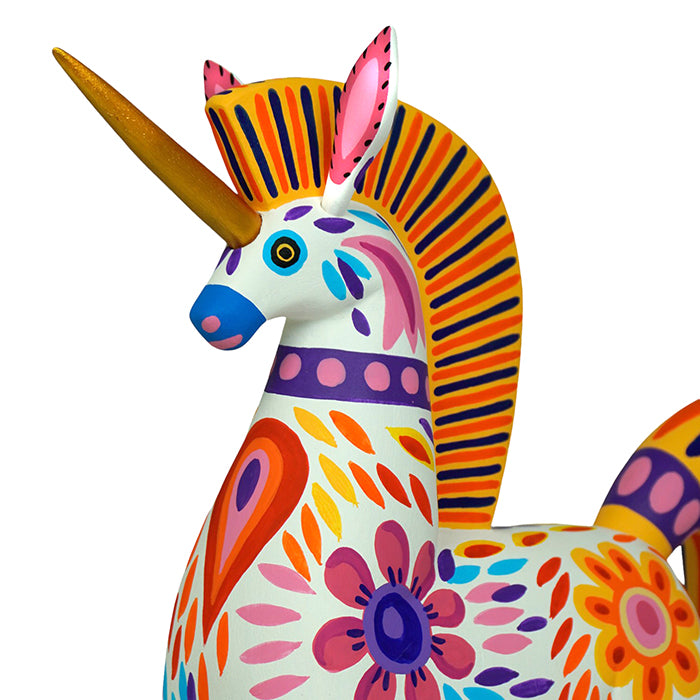 Luis Pablo: Fabulous Unicorn Woodcarving