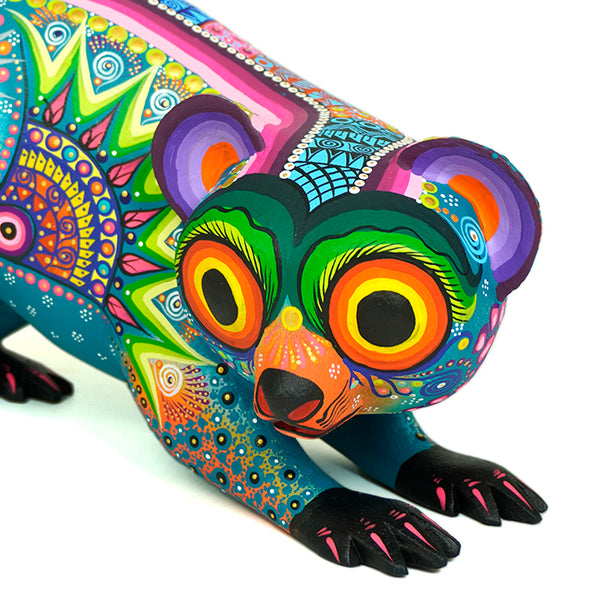 Lemur woodcarving from Oaxaca