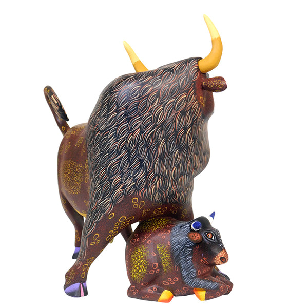 Eleazar Morales: Protective Bull & Calf Woodcarving