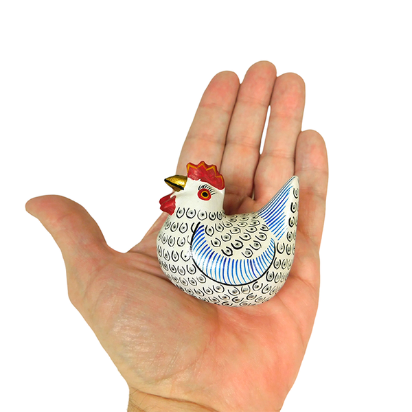 Gerardo Ojeda: Little Hen Sculpture