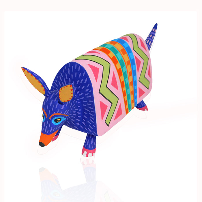 Luis Pablo: Contemporary Armadillo Woodcarving