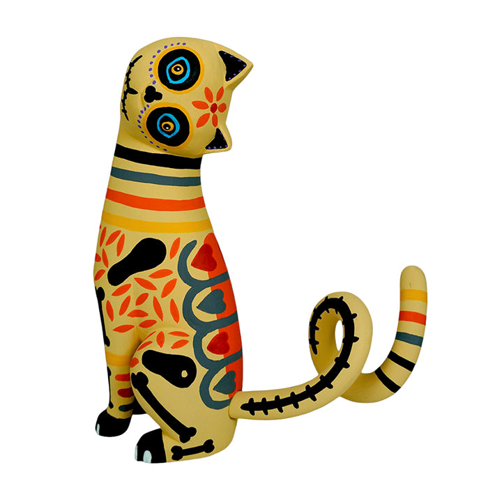 Luis Pablo: Mexican Hearts Cat Woodcarving