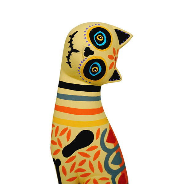 Luis Pablo: Mexican Hearts Cat Woodcarving