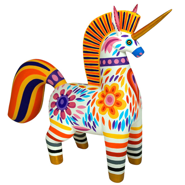 Luis Pablo: Fabulous Unicorn Woodcarving