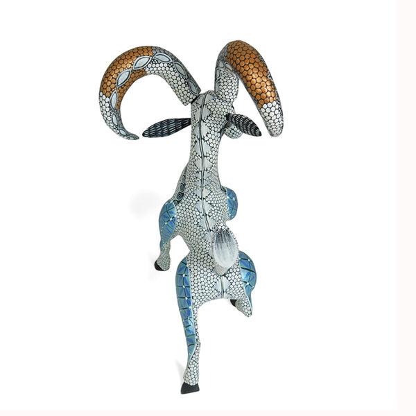 Tribus Mixes: Graceful Gazelle Woodcarving