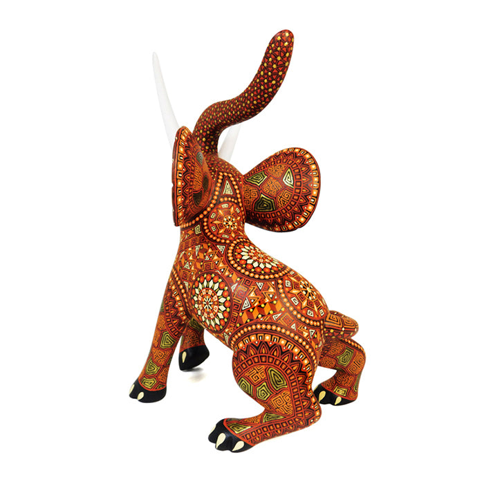 Anel Shunashi:  Auburn Elephant Alebrije