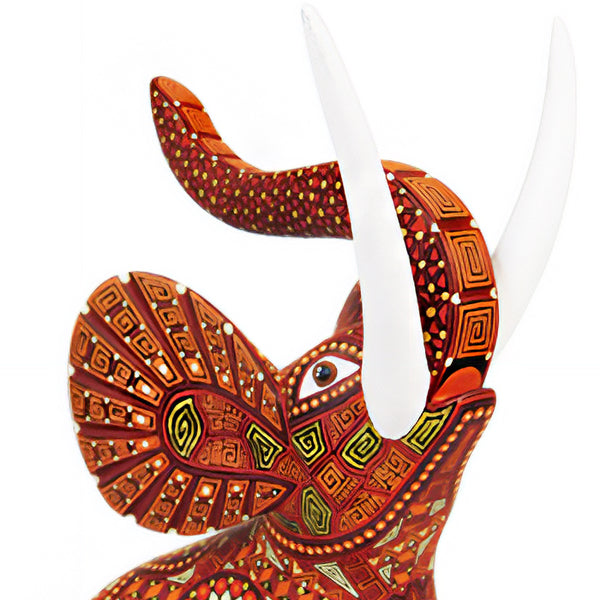 Anel Shunashi:  Auburn Elephant Alebrije