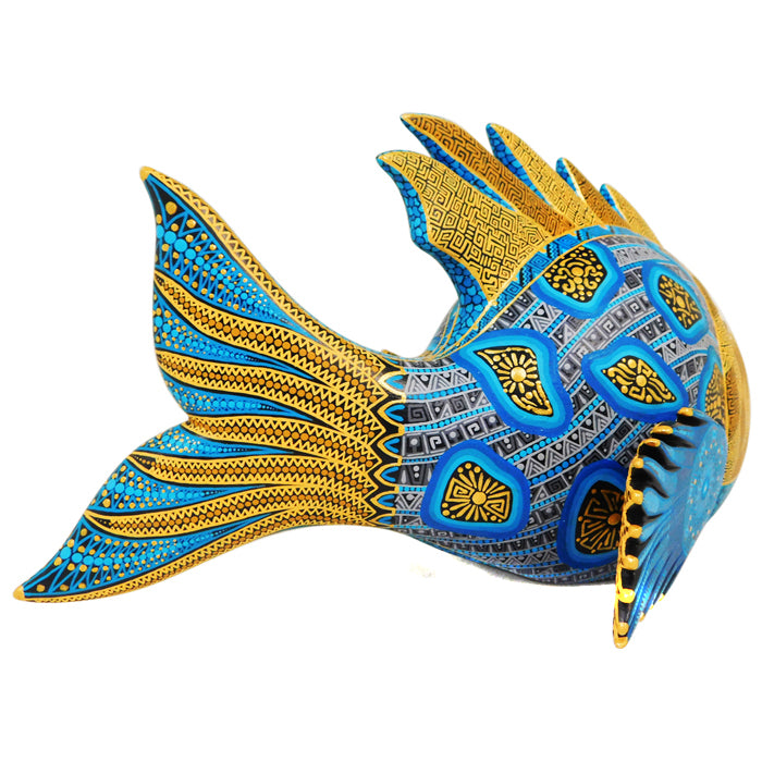 Anel Shunashi: Fish Woodcarving